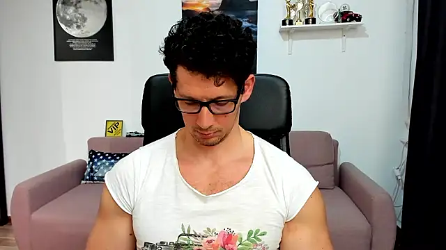 BrutusK08 라이브 XXX 채팅