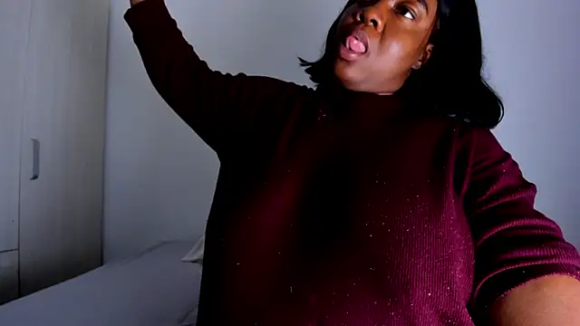 Skarleth69 Show in webcam