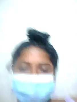 Show modela boosypussy na web-kameri