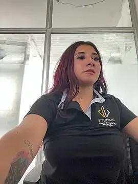 Nahomy_Benett's Webcam Show