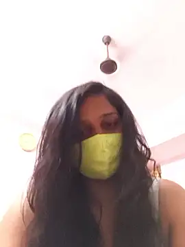 Shaliniqueen – Naživo XXX chat