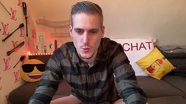 Cookieboy88's Live XXX Chat