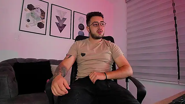 Show modela ethan_grace na web-kameri