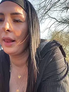 دردشة Mia-Bremer الجنسية المباشرة