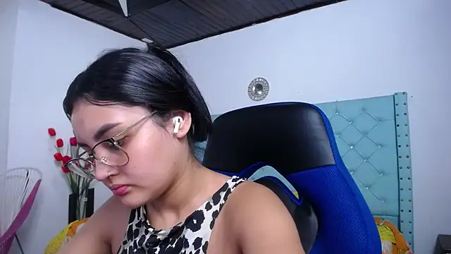 kathe-mills235 live XXX chat