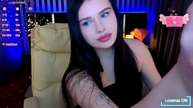 Show modela Neyla_Charm na web-kameri