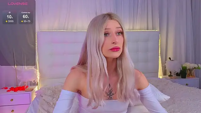 Monica_Leen Chat XXX in diretta