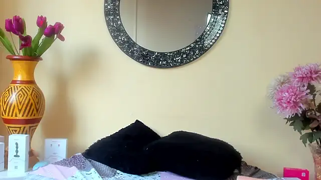 Maye_Milf_: онлайн-секс-чат