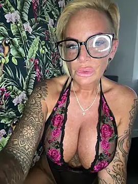 Chat XXX en directo de Big-Tits696969