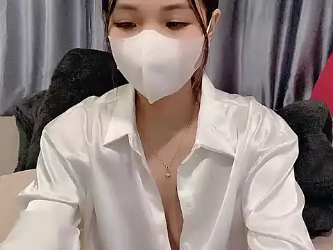 Lucy681's Live Sex Cam Show