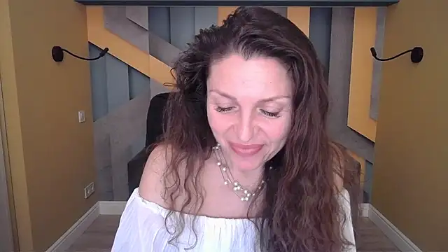 Chat XXX en directo de EllaLong