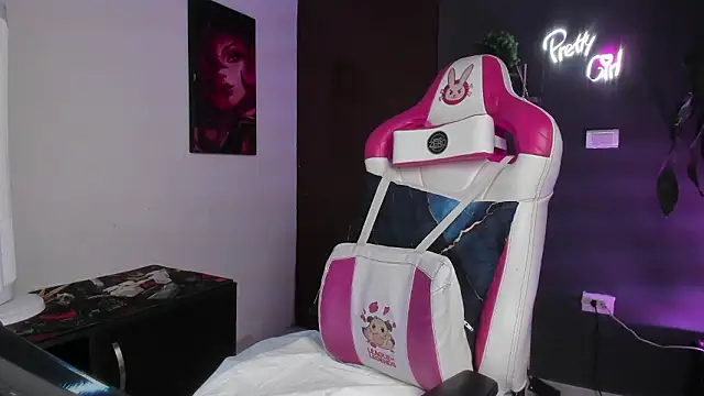 Emilyjhonson_01: απευθείας συνομιλία ΧΧΧ