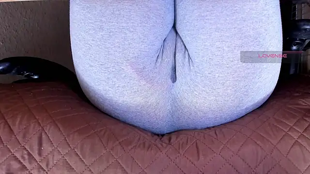 Cameltoe_squirt_inPants live XXX chat