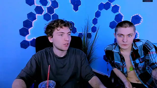 Czat XXX na żywo – thomas_crow_