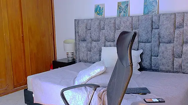 NICK_MOSS_ – Naživo XXX chat