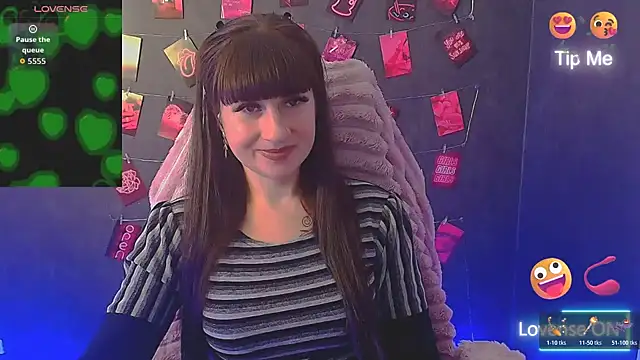 Czat XXX na żywo – Violla_My