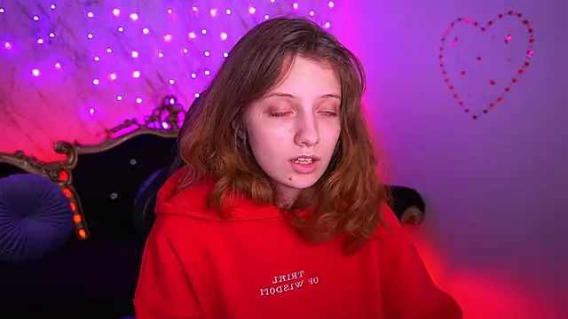 XXX chat uživo modela CuteeFoxy