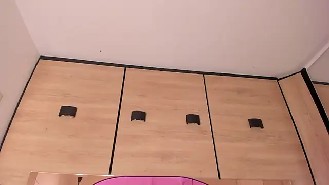 karol_lewiss 现场XXX聊天