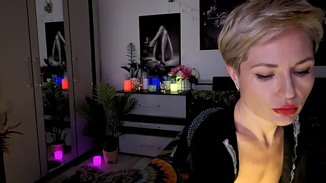 Show modela Redhotline na web-kameri