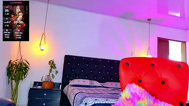 Chat XXX en directo de SQUIRT4UMEGAN