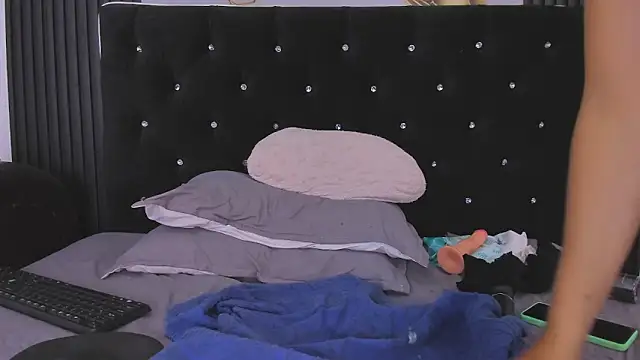 Aleja072's Live XXX Chat