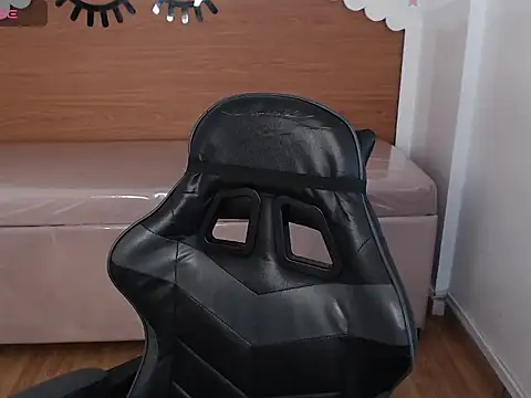 zedin02_a's Live XXX Chat