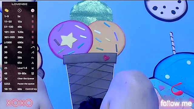 XXX chat uživo modela skinnykalitzo18