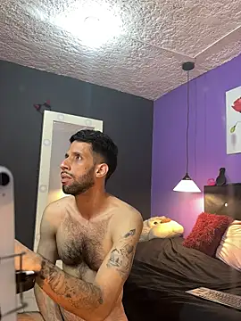 Chat +18 de Karim_mansur ao vivo