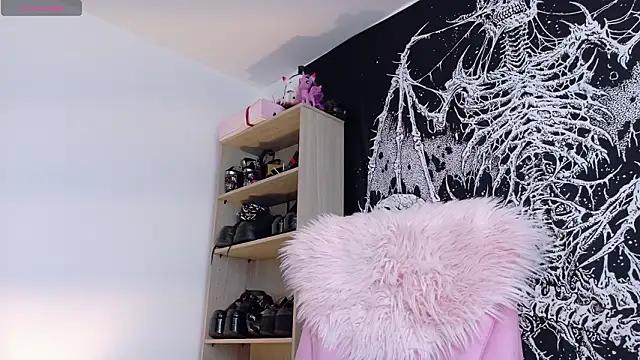 antoniaacxx Adlı Modelin Web Kamerası Şovu