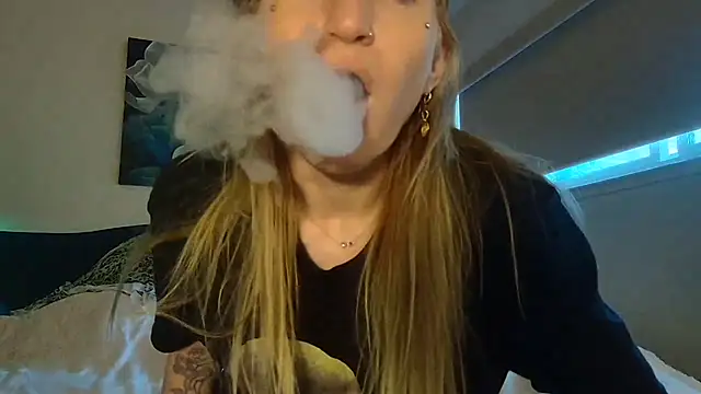 lavender_spits Chat XXX in diretta