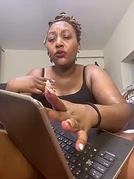 Chat +18 de FREAKYBBW_001 ao vivo