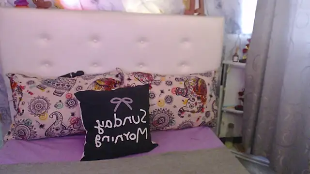 Chatroom XXX en direct de Nicolelewllss