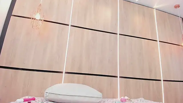 ikia_lopez_'s Live XXX Chat