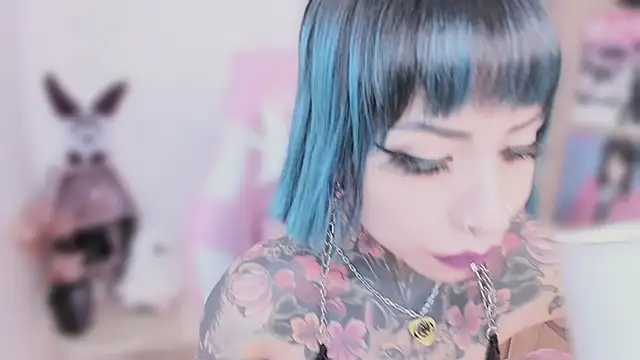 NikkiRamone – Naživo XXX chat