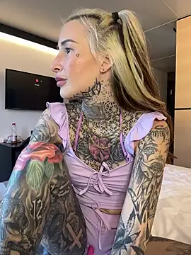 Black_sweet_Rose Show in webcam