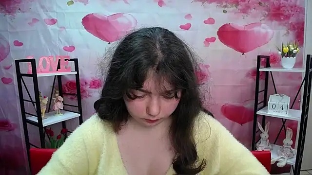 Pokazy przed kamerką – NeonilaLisova