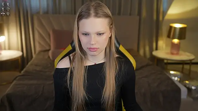 Charlotte_Dreams' Live XXX Chat