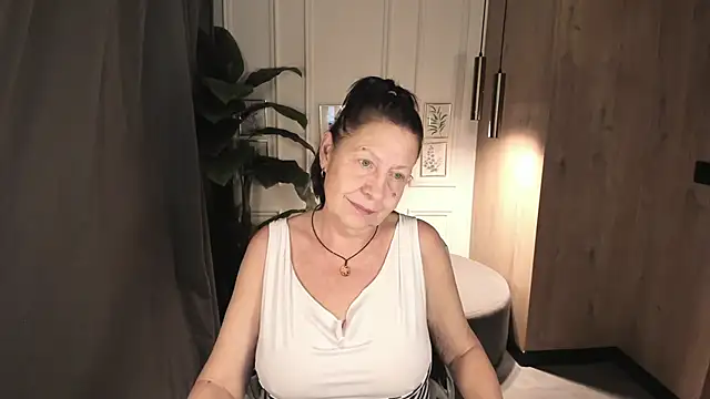 LindaPassionate's Live XXX Chat