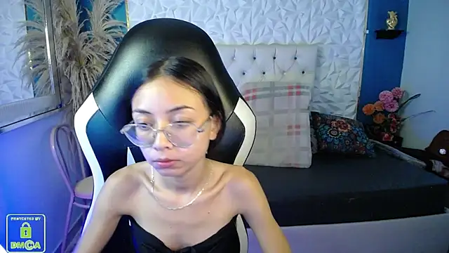 NathaliaSweet_11's Live XXX Chat