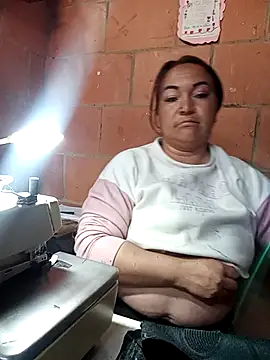 isis_milove's Live XXX Chat