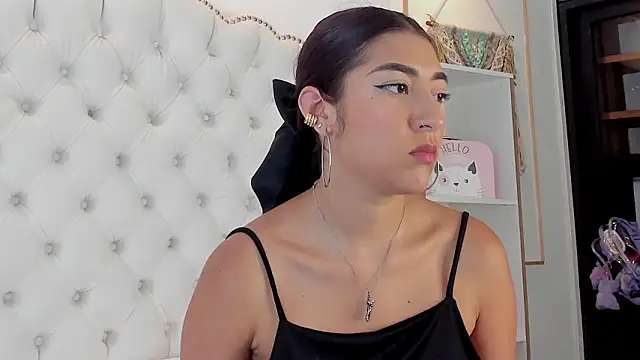 Sara_funy's Live XXX Chat