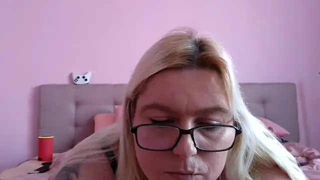 Онлайн чат XXX SweetButterflyKiss