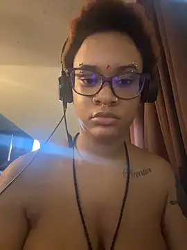 Онлайн чат XXX nickytheehawtie