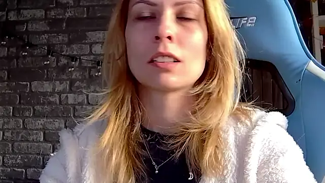 karo123421 live XXX chat