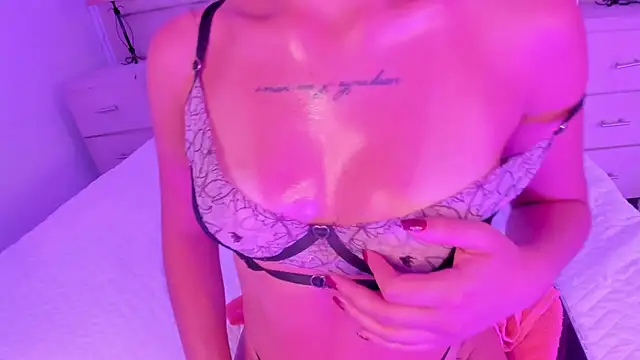 CarolineFyre 即時 XXX 聊天