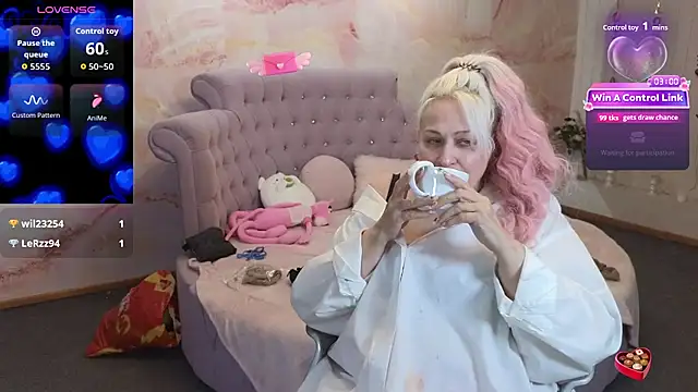 Penelope_Pinky Pertunjukan Webcam