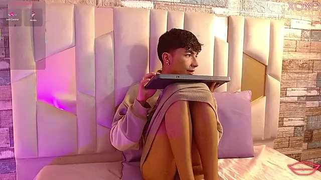 osamu_tay webcam show