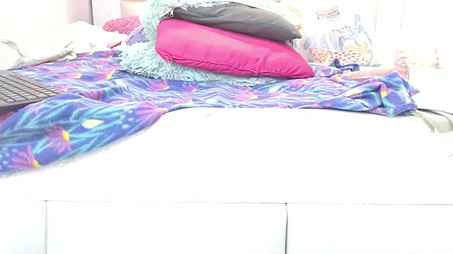 Chat XXX en directo de minene_mikami