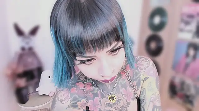 Chat +18 de NikkiRamone ao vivo