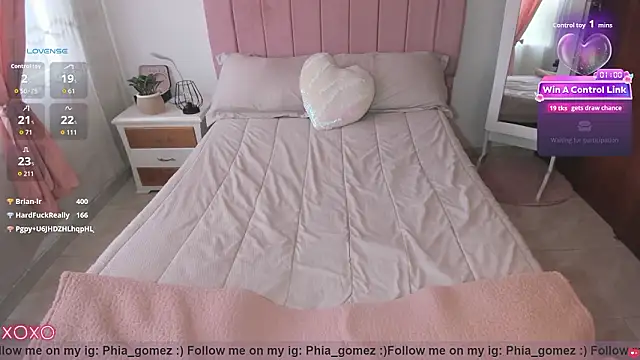 whitneyhotn Live XXX chat